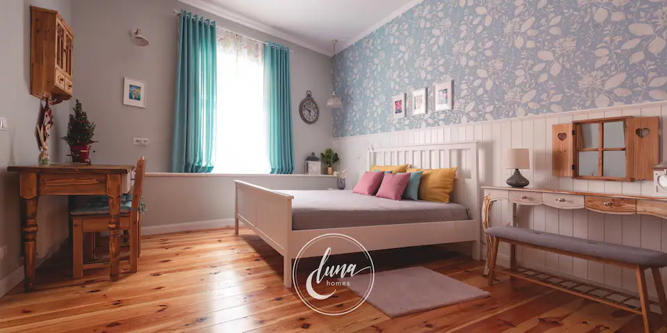 FLH - Luna Homes, La Vie En Rose